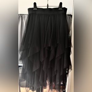 ZARA TRAFALUC BLACK MESH TIERED MIDI SKIRT.
